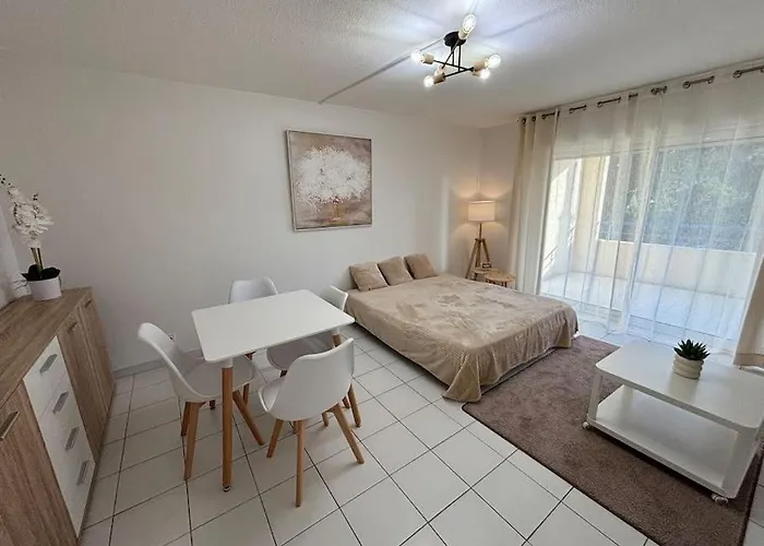 T2 Lumineux 4 Pers, Pisc,plag 2min, Park Priv,wifi Apartament *