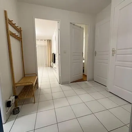 T2 Lumineux 4 Pers, Pisc,plag 2min, Park Priv,wifi Lägenhet *