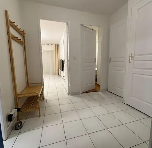 T2 Lumineux 4 Pers, Pisc,plag 2min, Park Priv,wifi Apartamento *