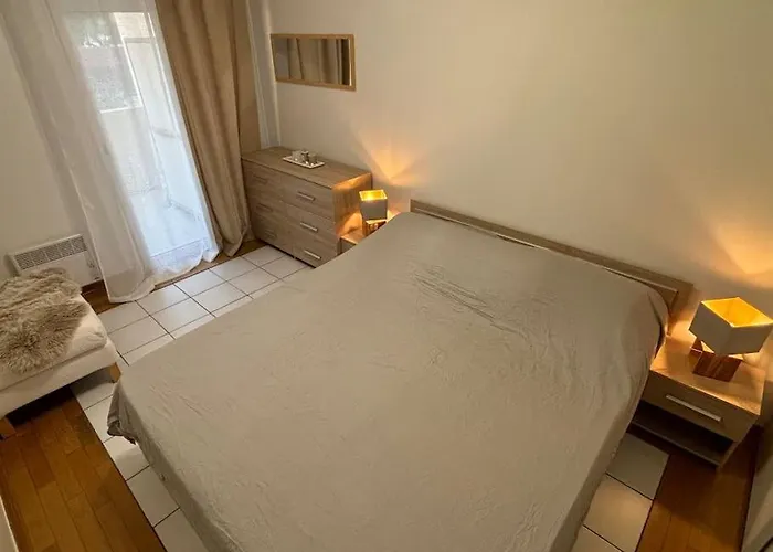 T2 Lumineux 4 Pers, Pisc,plag 2min, Park Priv,wifi Saint-Raphaël